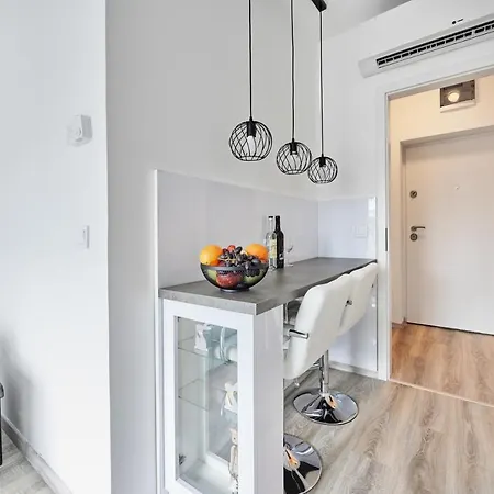 Lejlighed Drum With Parking *