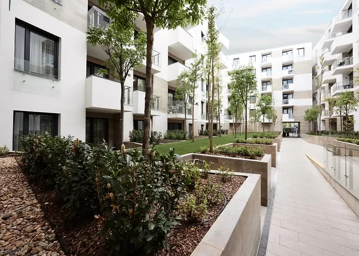 Drum With Parking * Budapesta